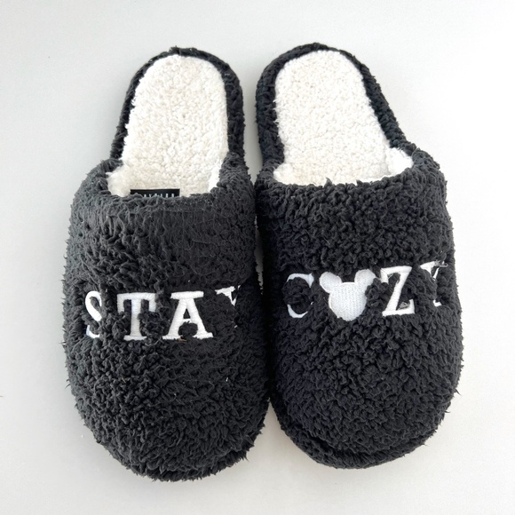 Pottery Barn x Disney Mickey Mouse Stay Cozy Slippers size S - Picture 1 of 9